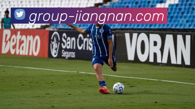 皇马训练照曝光姆巴佩卡雷拉斯与库尔图瓦齐聚备战新赛季